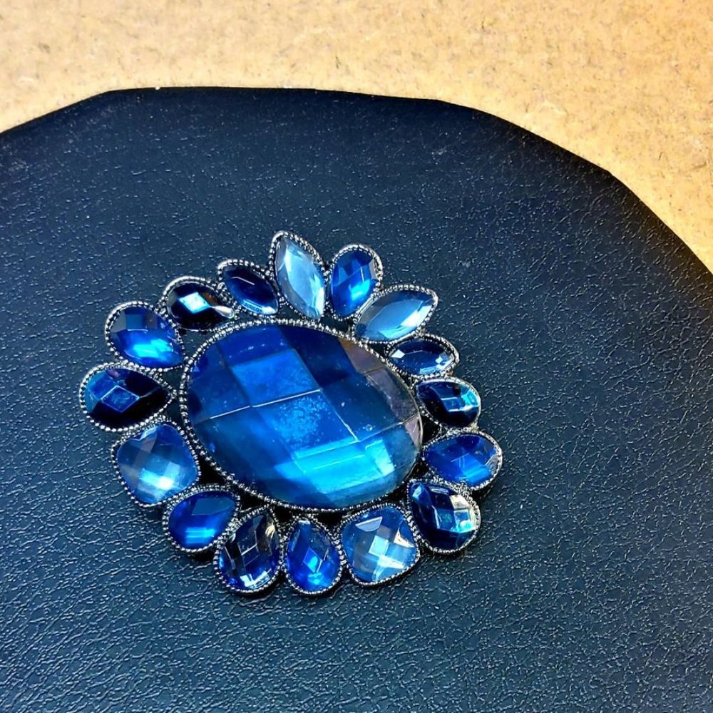 Napier Blue Brooch Pin